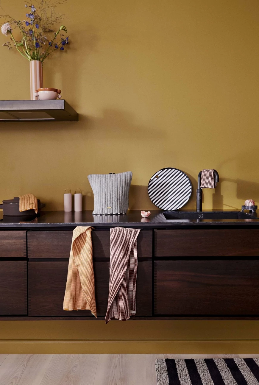 Découverte de l’ocre : histoire, techniques et applications de cette couleur fascinante